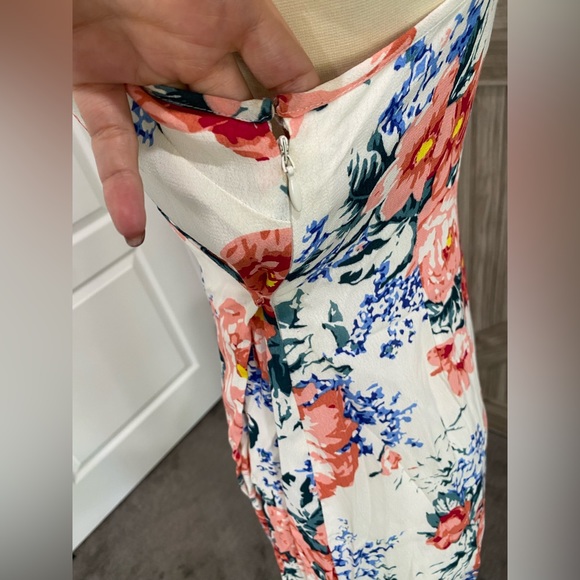 MinkPink White Floral Maxi Dress - Picture 7 of 14